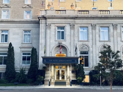 ����100������1927��·�������˹�����¾Ƶ�The Hotel SK��;��
