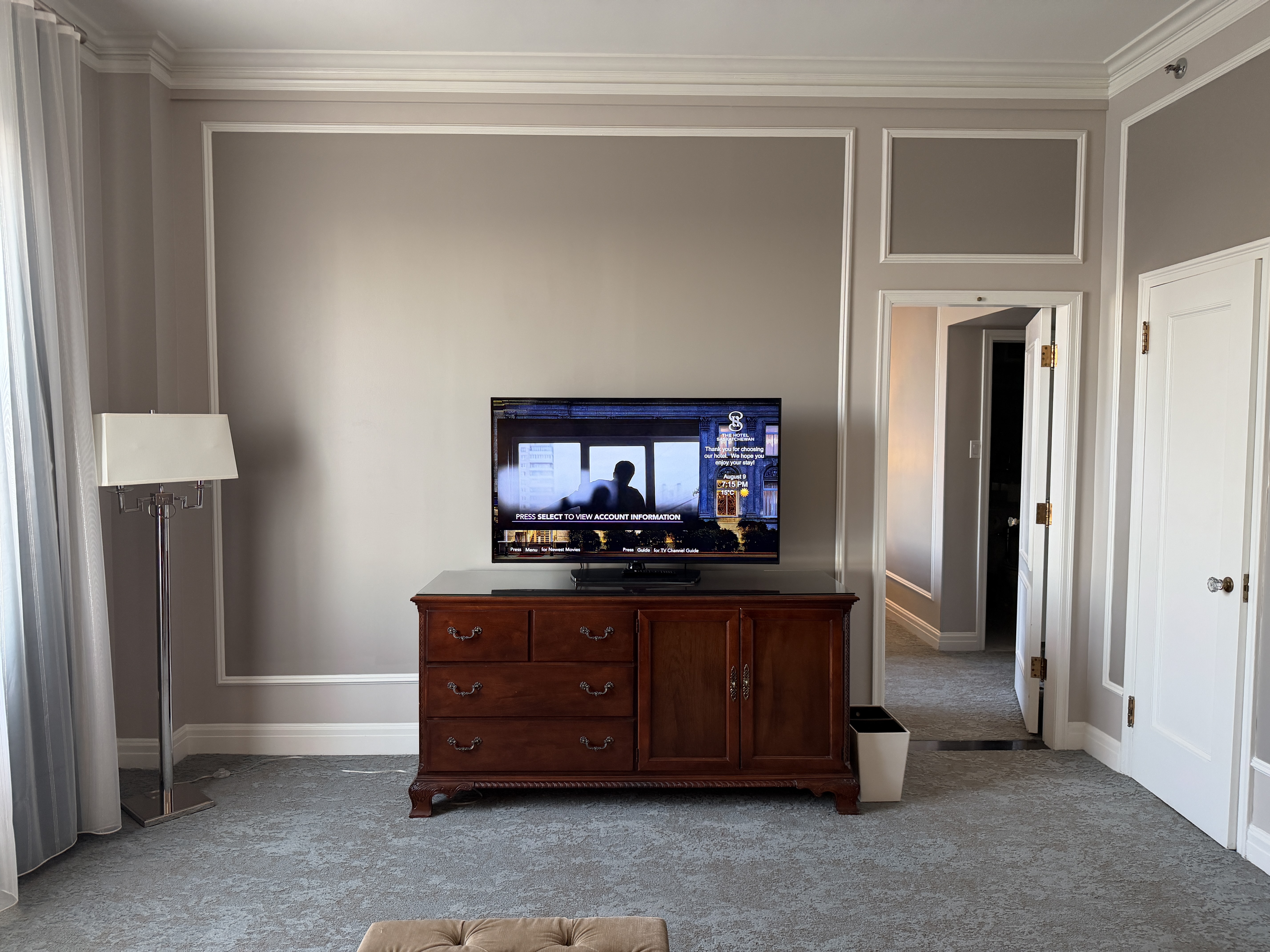 ����100������1927��·�������˹�����¾Ƶ�The Hotel SK��;��