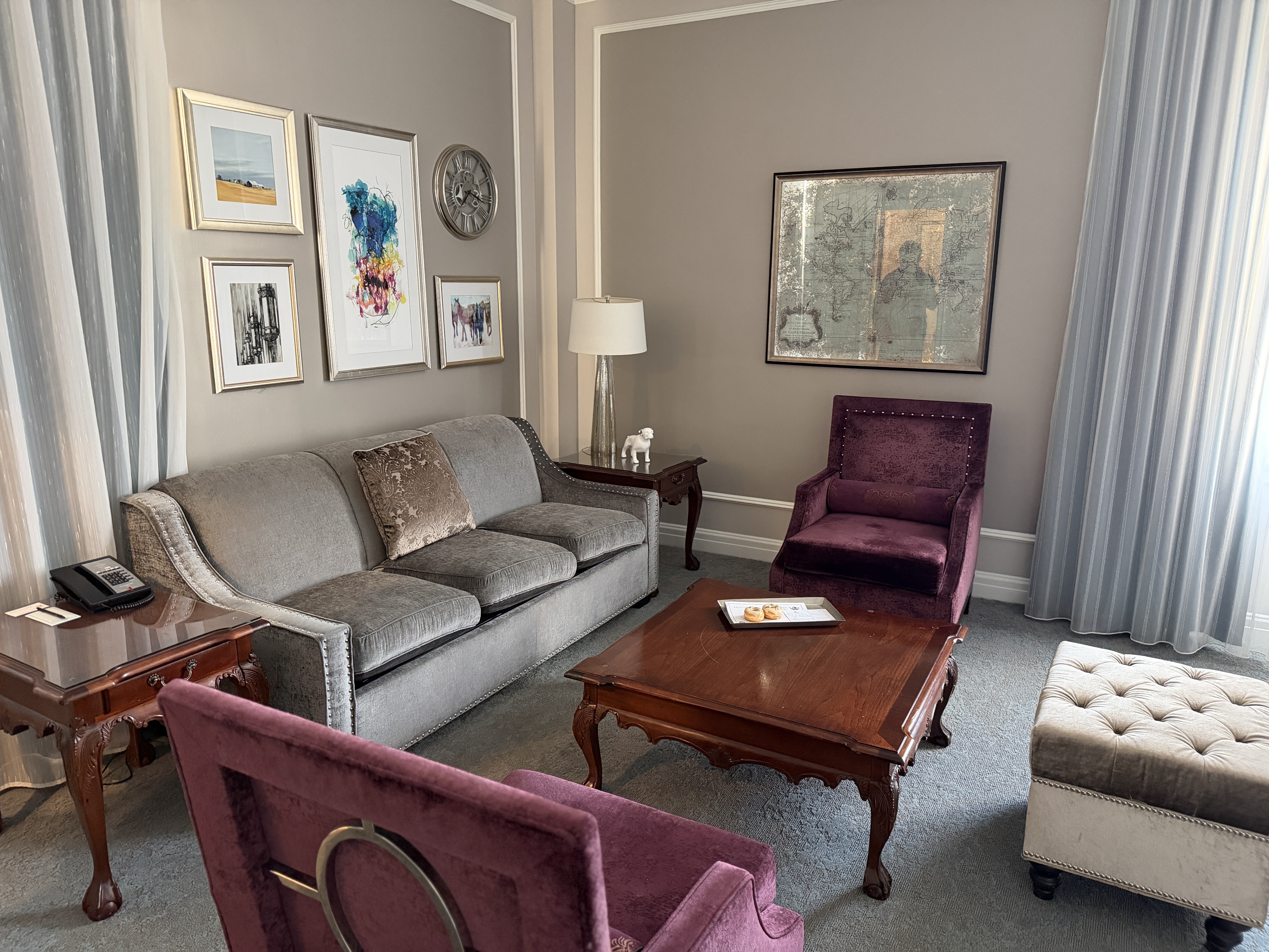 ����100������1927��·�������˹�����¾Ƶ�The Hotel SK��;��
