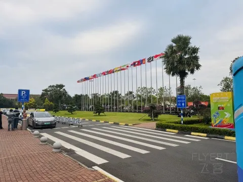 �ɷ�����ĩ�У������»��� - ���Ϻ���HU7778��������-�����׶���������