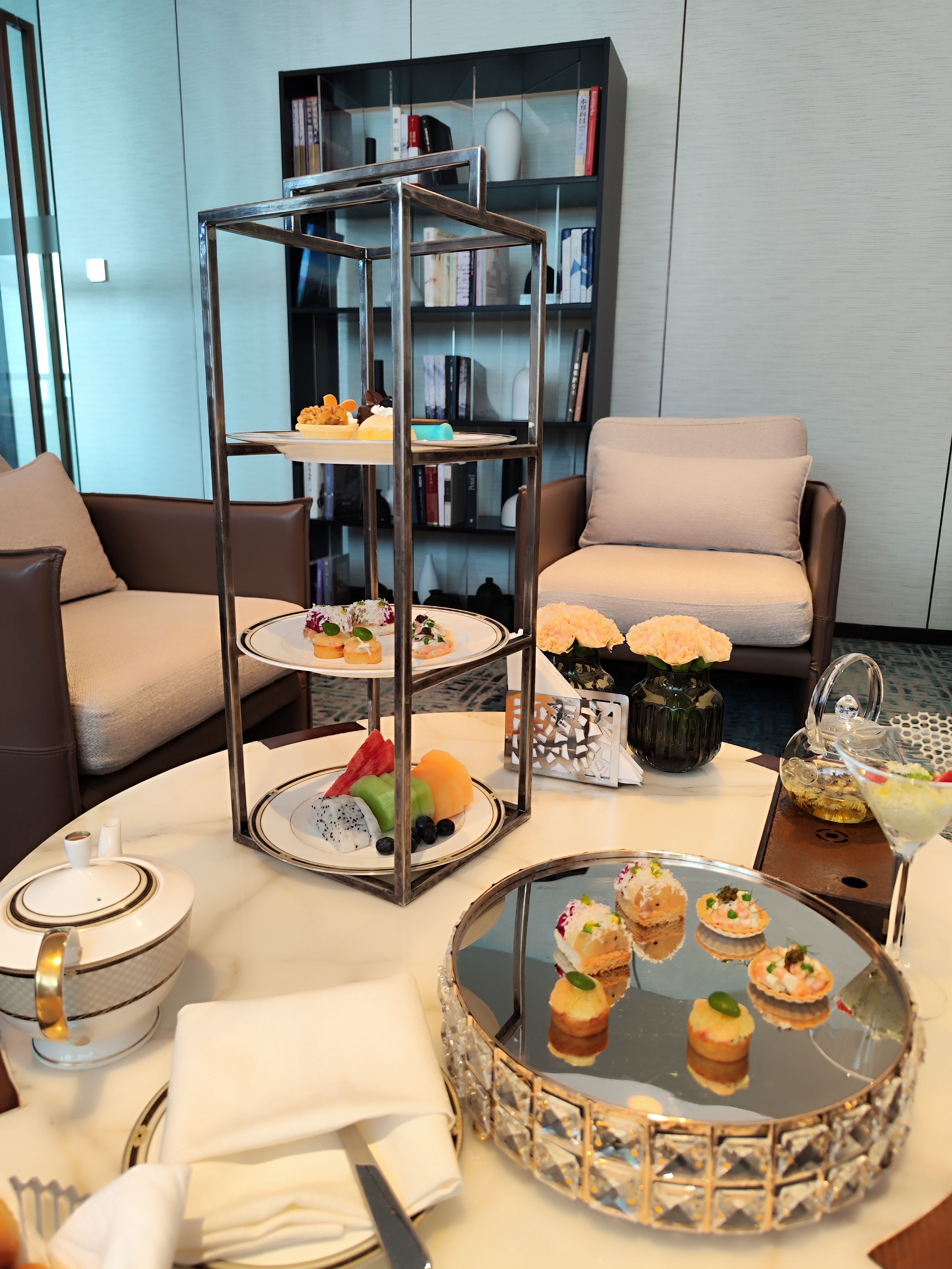 �人�����Ѷ��ɾƵ꡸�Ѷ��ɣ�Ϊ���ʱ�ɽ𡹡����������������һ���������������飡