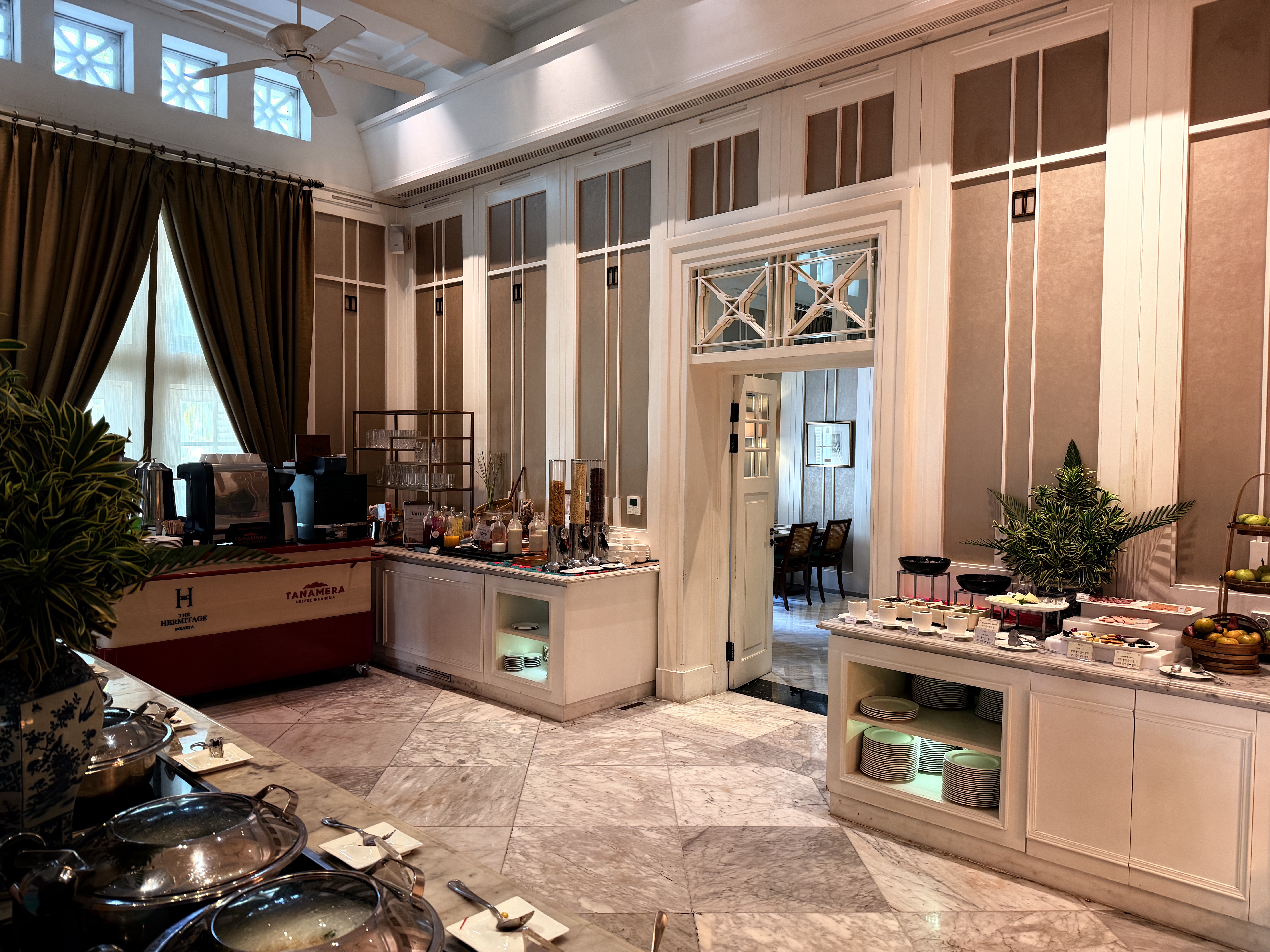 ��̽�żӴ�- Hermitage�Ƶ�������ס���۸���������������[by�Ϻ�Сҽ��]