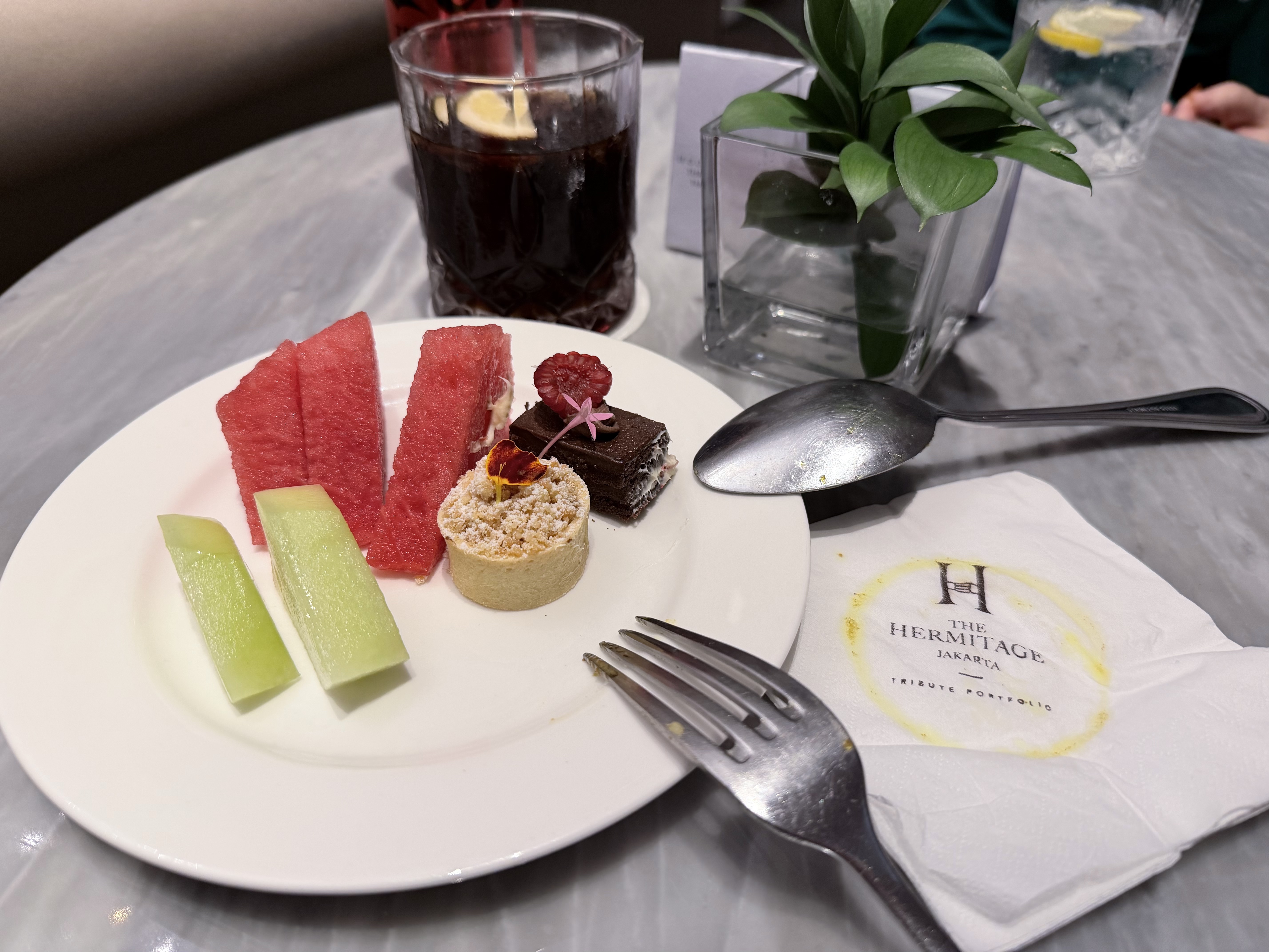 ��̽�żӴ�- Hermitage�Ƶ�������ס���۸���������������[by�Ϻ�Сҽ��]