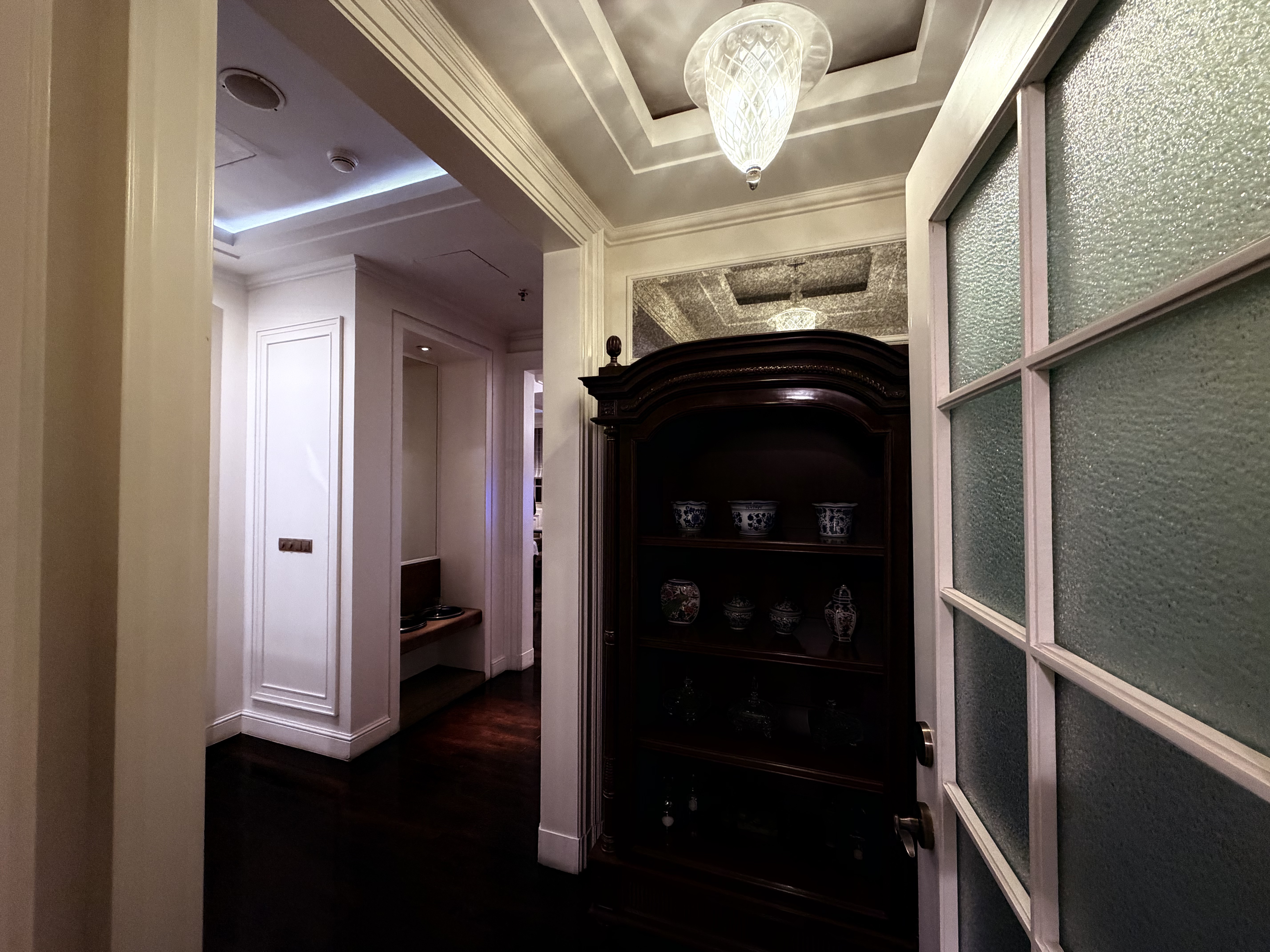 ��̽�żӴ�- Hermitage�Ƶ�������ס���۸���������������[by�Ϻ�Сҽ��]