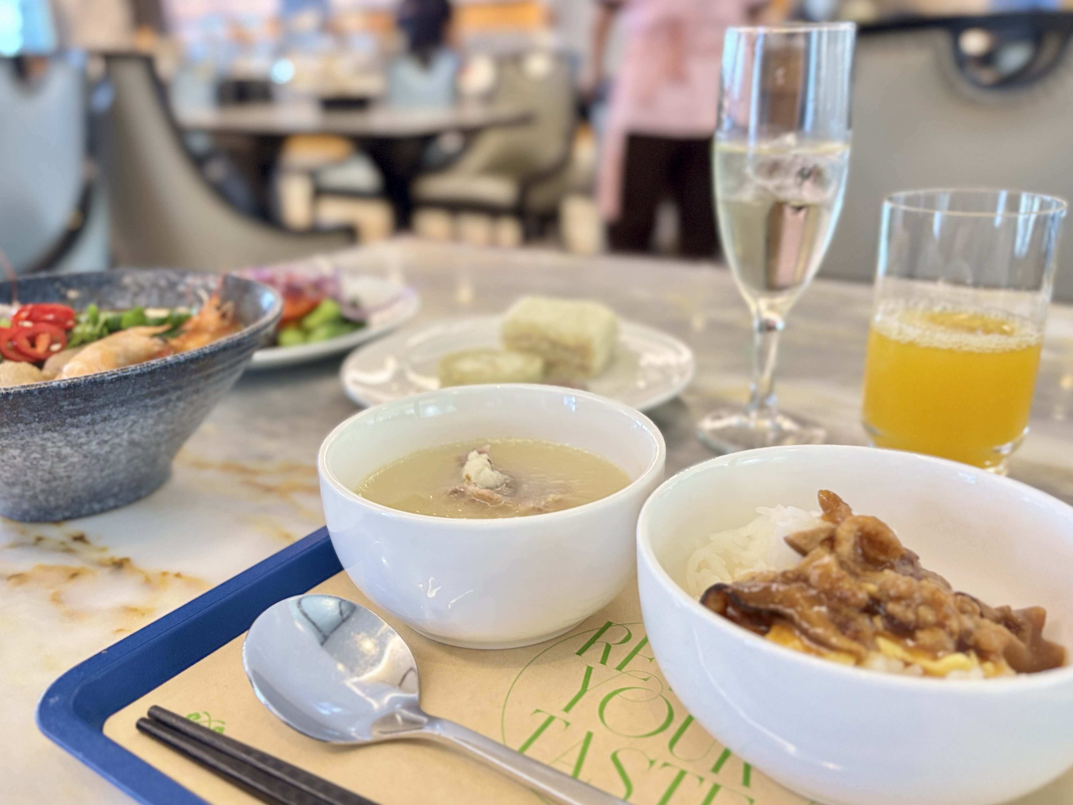 ���ƾƵ�ġ��족�롰�ڡ�������ϲ���ǾƵ���ס���鱨��