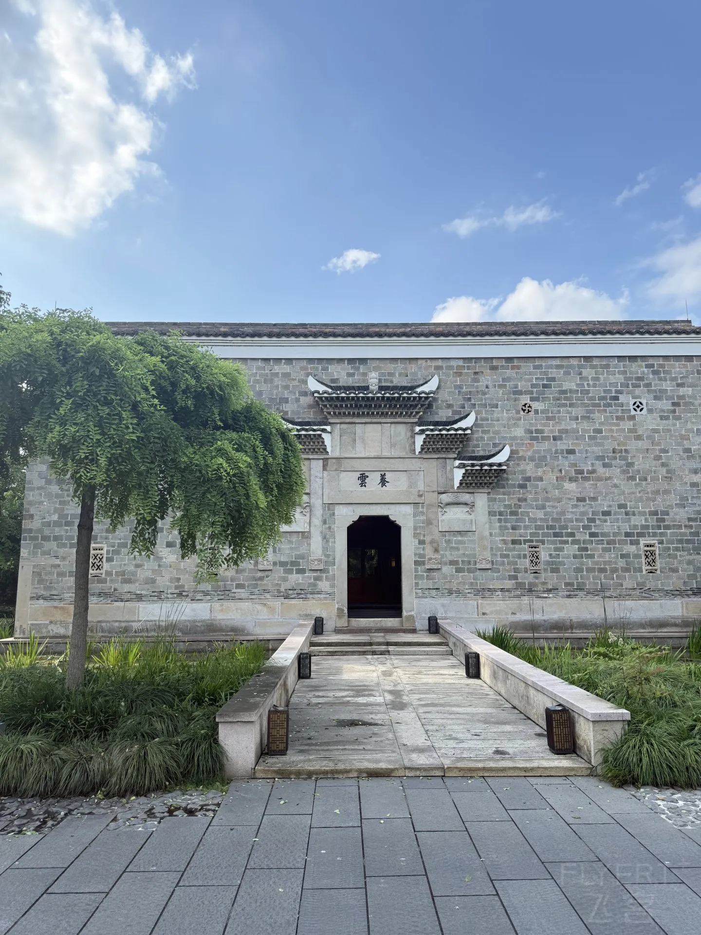 150722SINAMLPAXENHKHWT.jpg