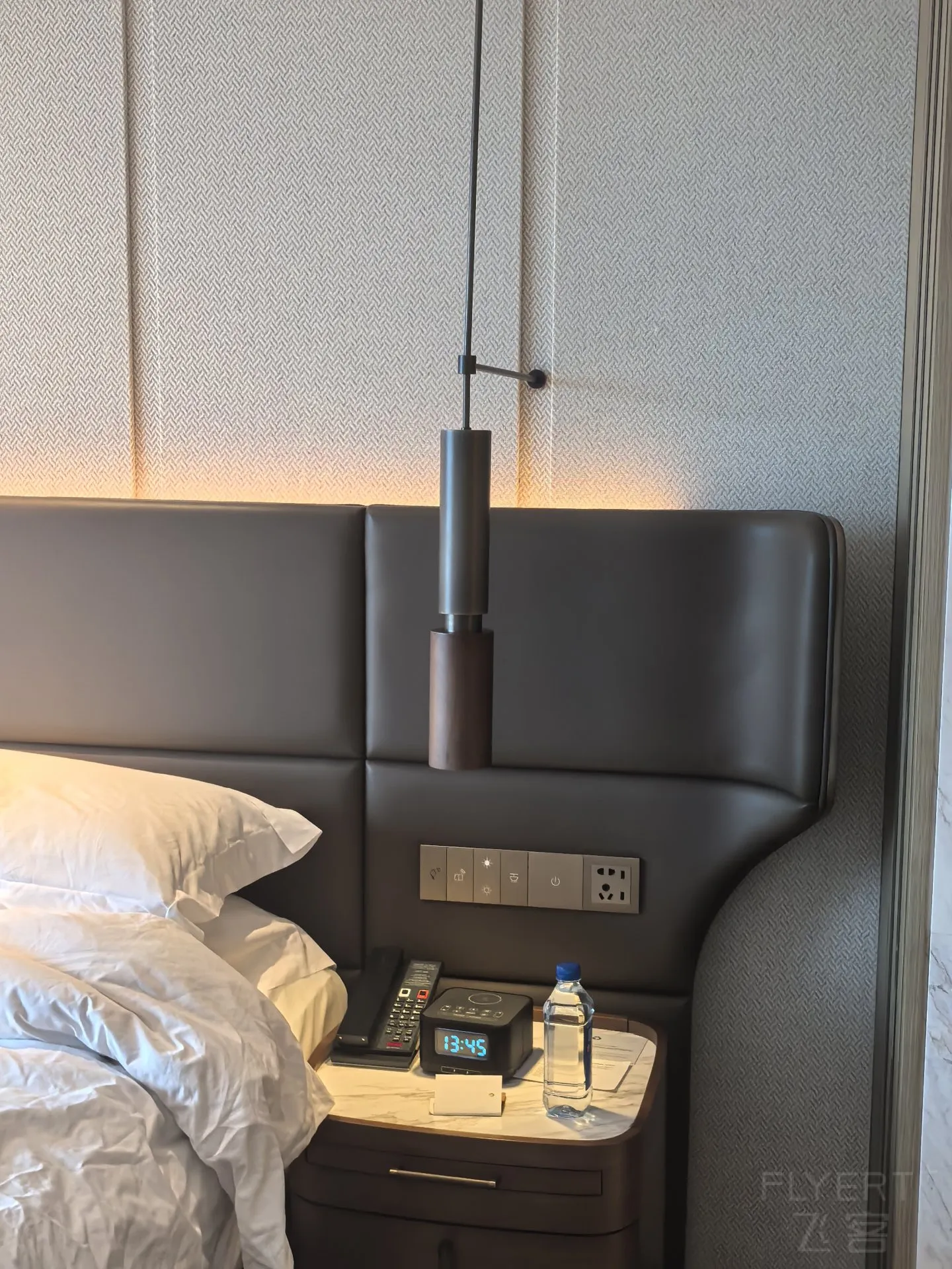 140147hsR2AD2UK63VBz91.jpg