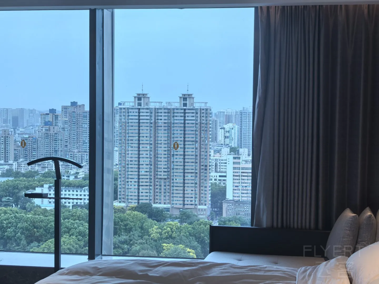 171905yUIie6LW8jMZe6Gp.jpg