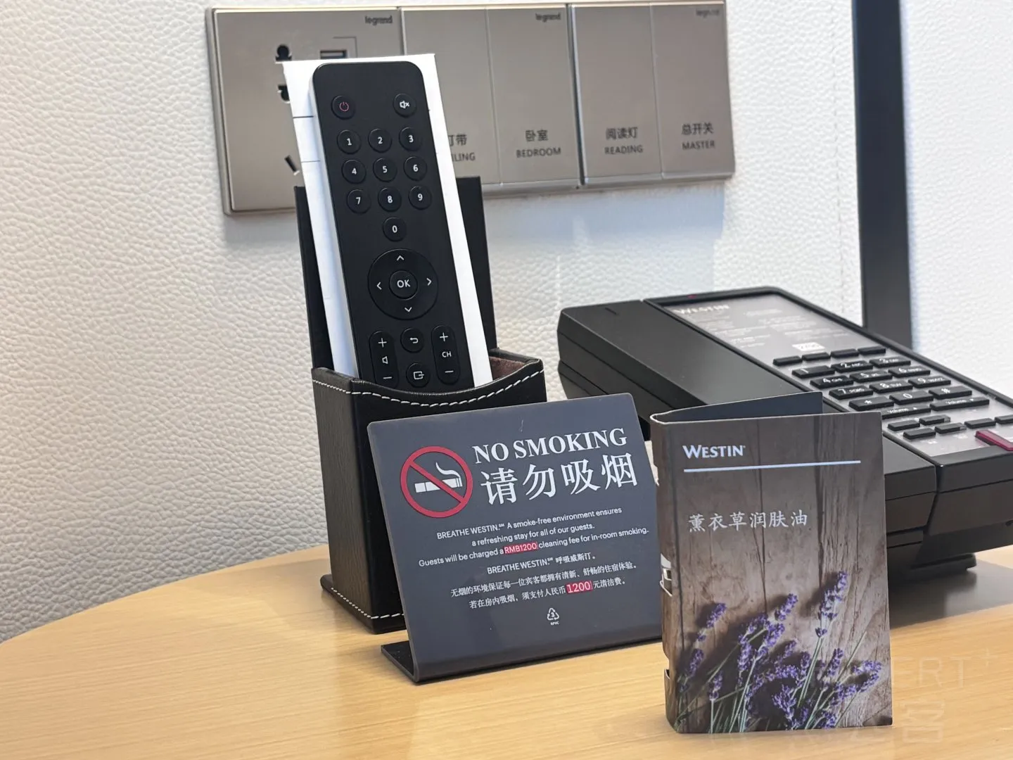 135410HSTHAWIPBTMELFCR.jpg