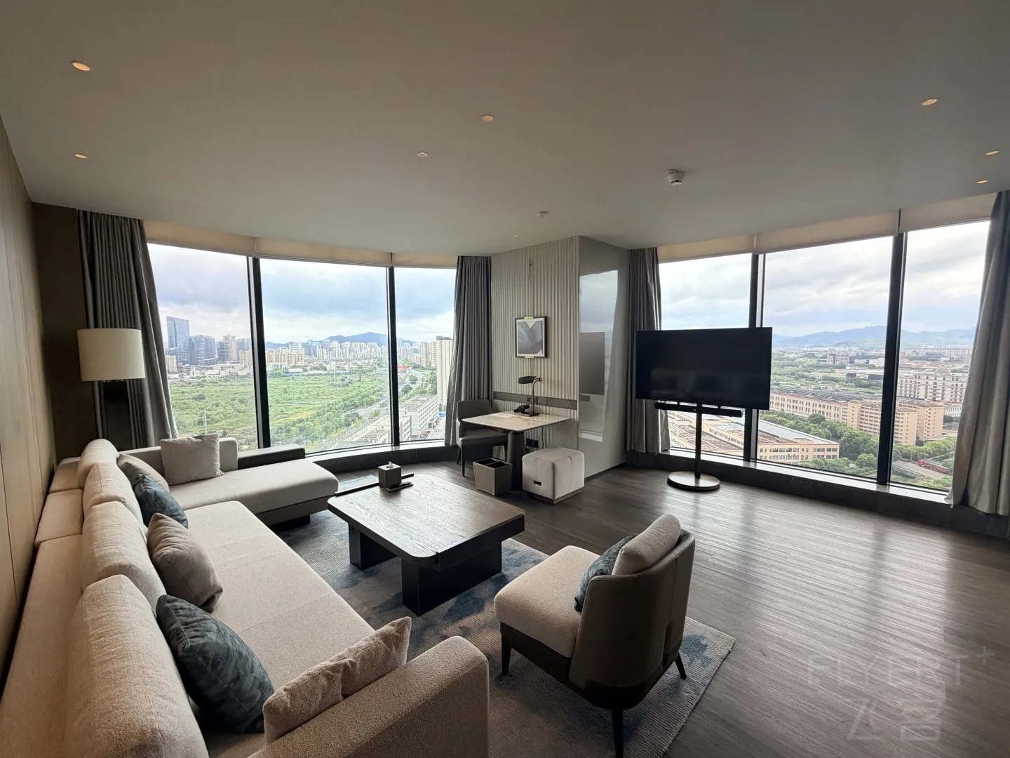 001402AZQXFOTFYTXSBPYL.jpg