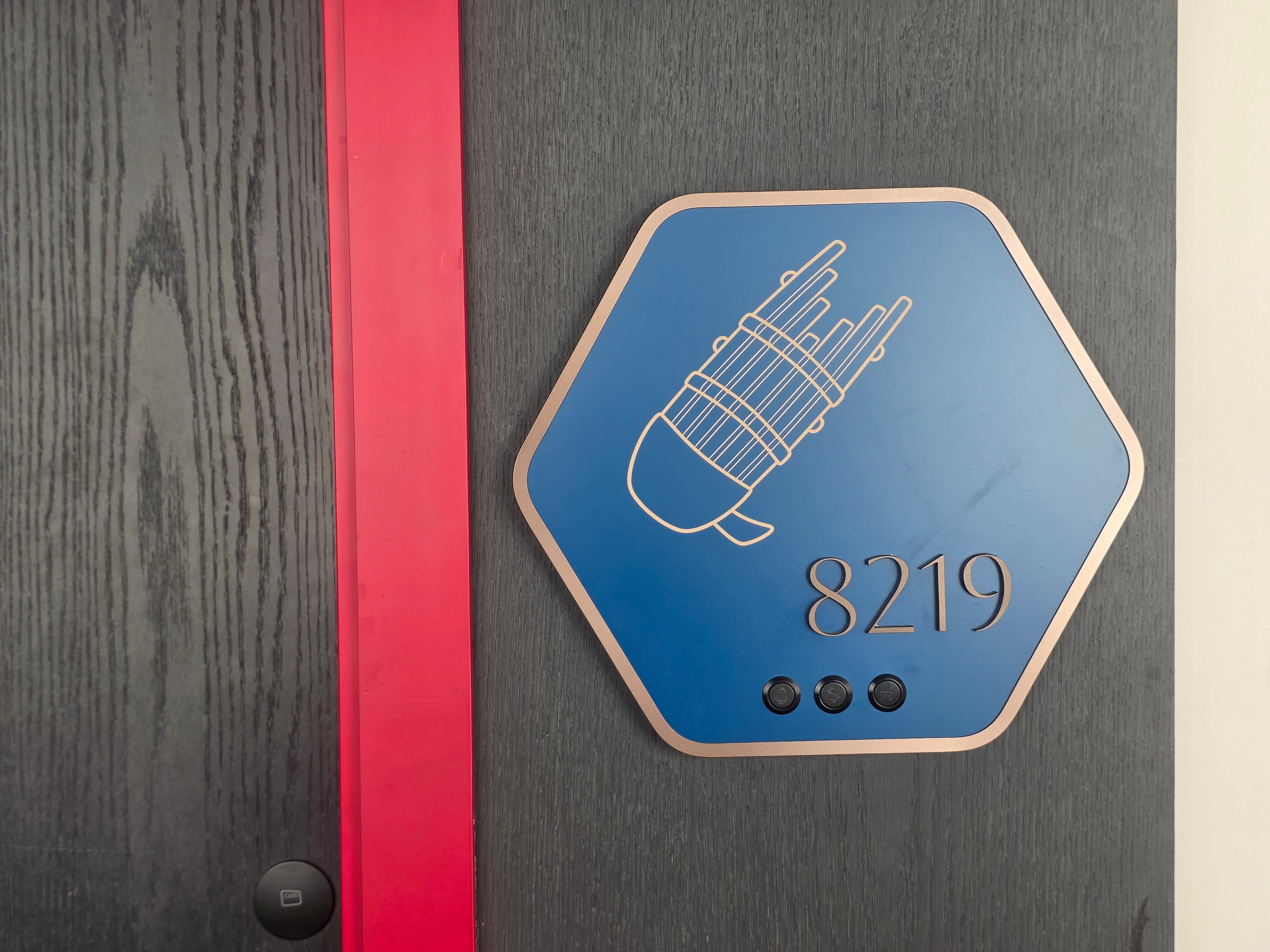 �������һ������ȼ٣��Ͼ�����������������Ƶ���������