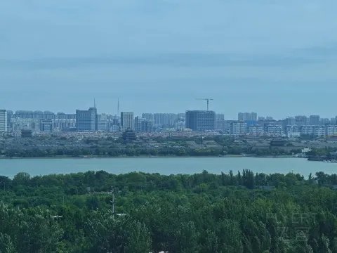 �����ն�ԪӢ������ �� �ĳǽ���ˮ��ϣ���ٻ�԰�Ƶ�