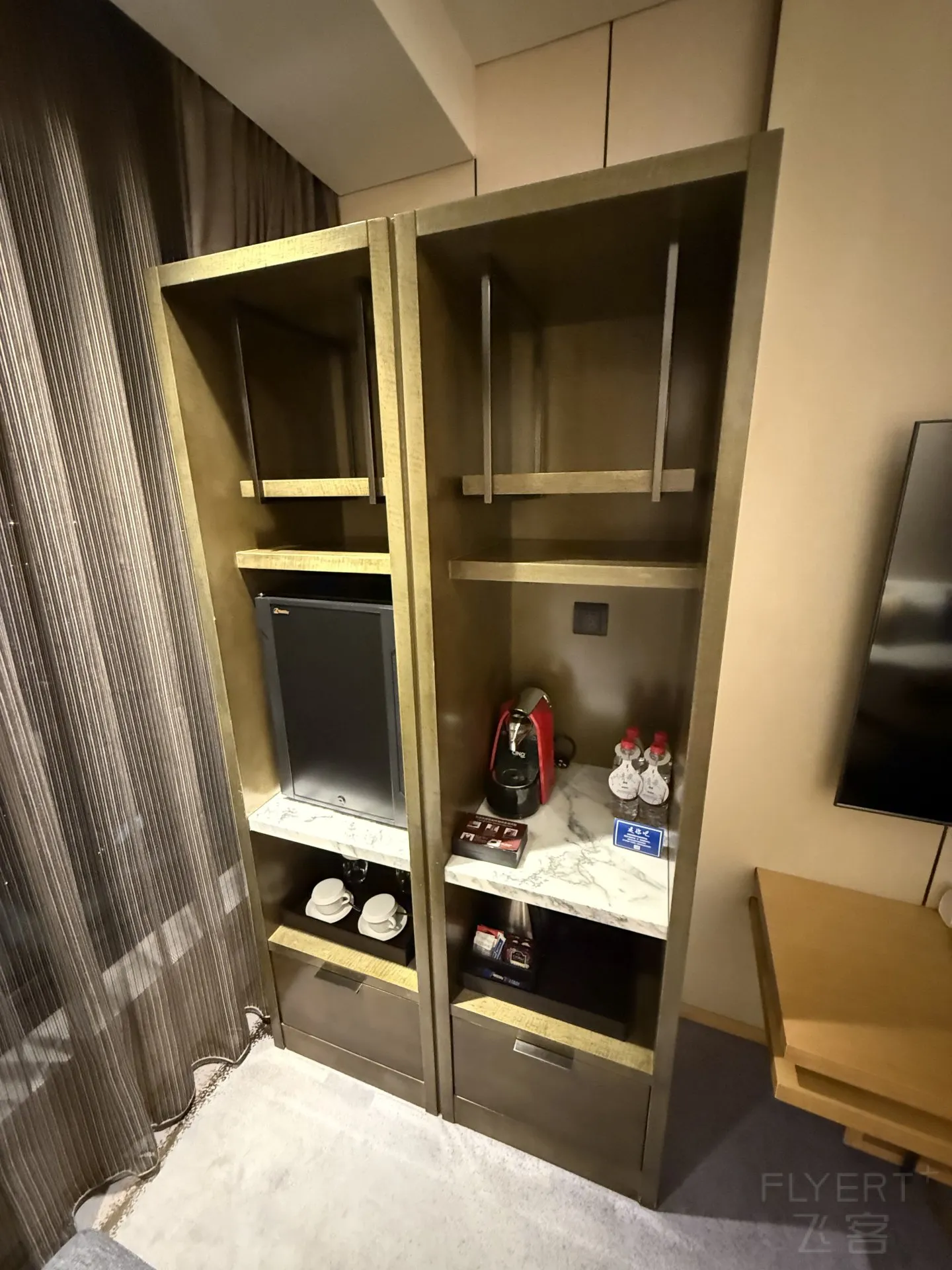 061449GDMPCKGISIYWNFWO.jpg