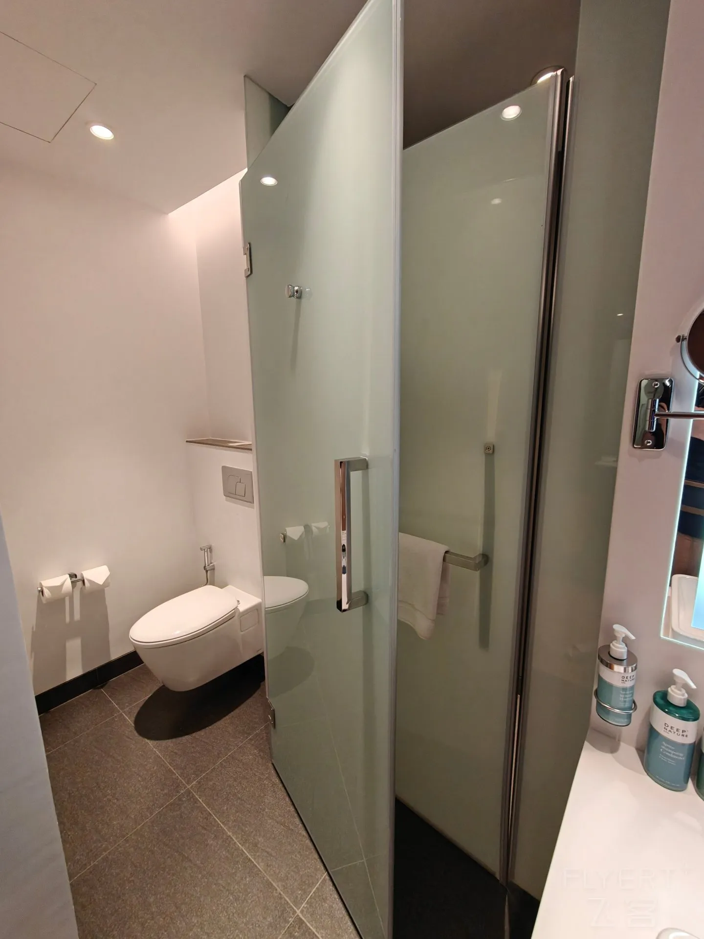 1044508TPH8PSICUKEMYA7.jpg
