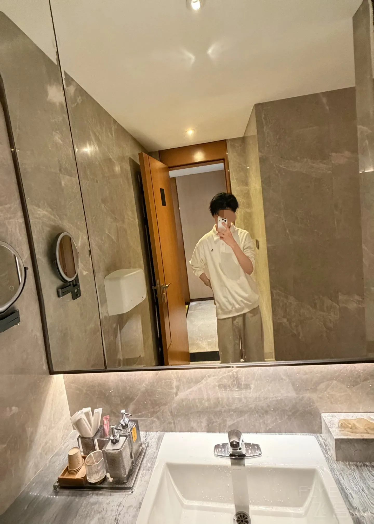 180242MFBHRDNENXWCTHLA.jpg