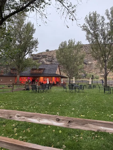 US���׷�, ��Τ���� - ������԰���վƵ�������Holiday Inn La Verkin-Zion Park